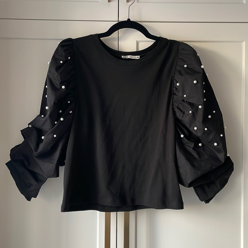 Zara black puff sleeve top
